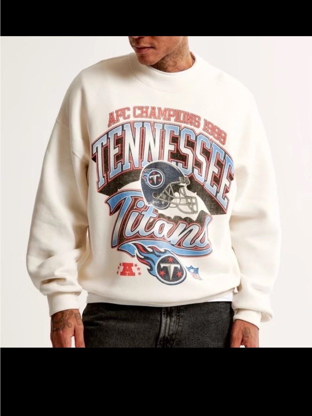 Abercrombie and Fitch Tennessee Titans Oversized Graphic Crewneck